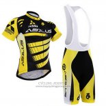 To The Fore Yellow And Black Jerseys
